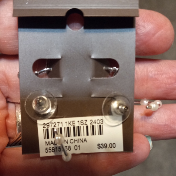 🦋 New Listing 🦋 J.Jill earrings - Picture 2 of 5